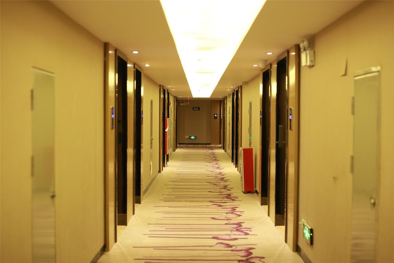 Lavande Hotel Baogang Avenue Guangbai Xinyi Branch Гуанджоу Екстериор снимка