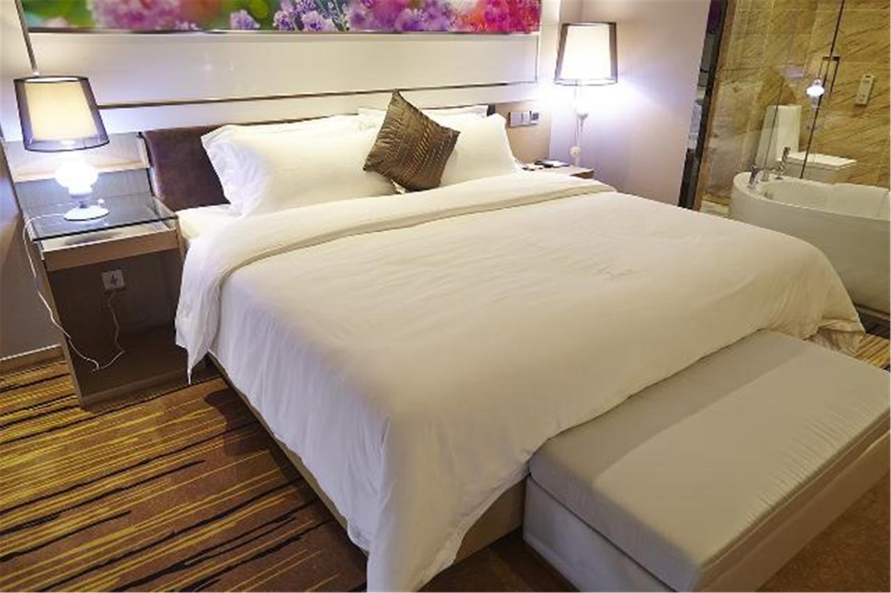 Lavande Hotel Baogang Avenue Guangbai Xinyi Branch Гуанджоу Екстериор снимка