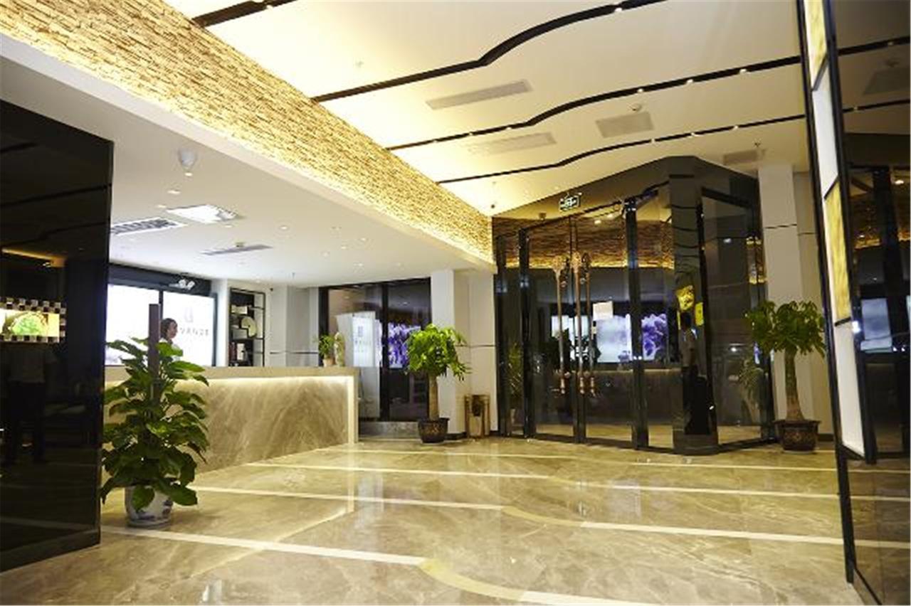 Lavande Hotel Baogang Avenue Guangbai Xinyi Branch Гуанджоу Екстериор снимка