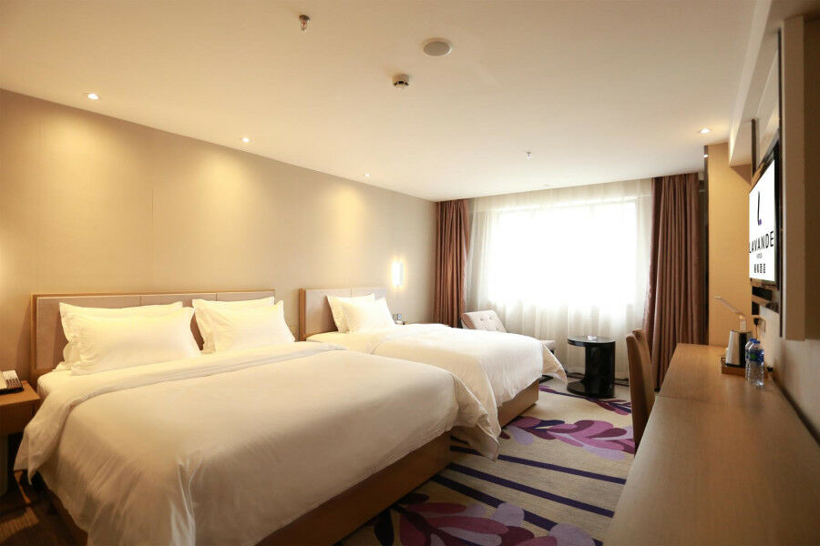 Lavande Hotel Baogang Avenue Guangbai Xinyi Branch Гуанджоу Екстериор снимка
