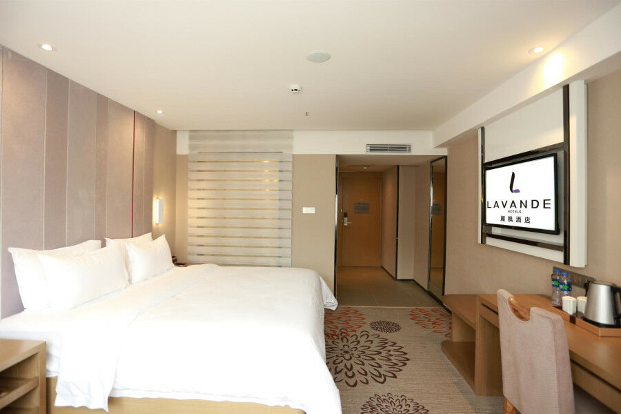 Lavande Hotel Baogang Avenue Guangbai Xinyi Branch Гуанджоу Екстериор снимка