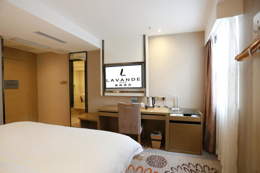 Lavande Hotel Baogang Avenue Guangbai Xinyi Branch Гуанджоу Екстериор снимка