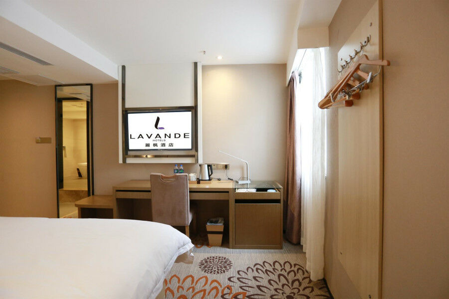 Lavande Hotel Baogang Avenue Guangbai Xinyi Branch Гуанджоу Екстериор снимка