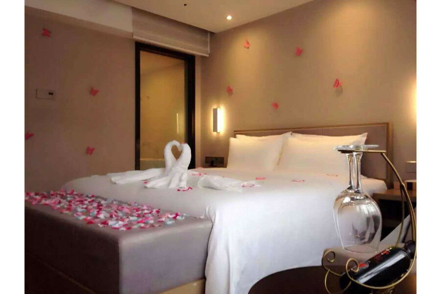 Lavande Hotel Baogang Avenue Guangbai Xinyi Branch Гуанджоу Екстериор снимка