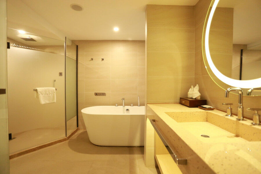 Lavande Hotel Baogang Avenue Guangbai Xinyi Branch Гуанджоу Екстериор снимка