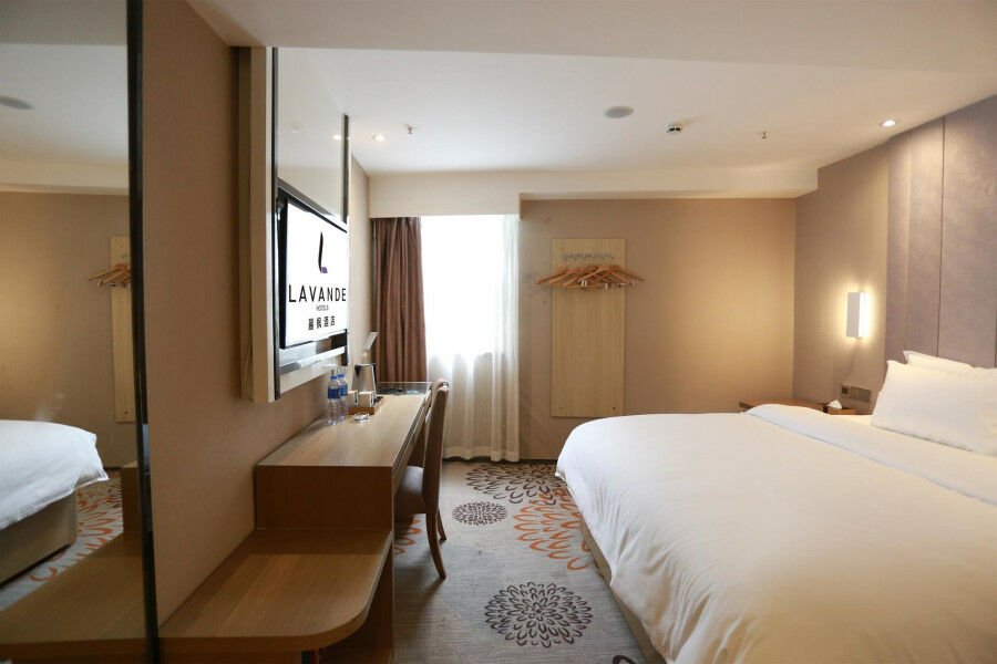 Lavande Hotel Baogang Avenue Guangbai Xinyi Branch Гуанджоу Екстериор снимка